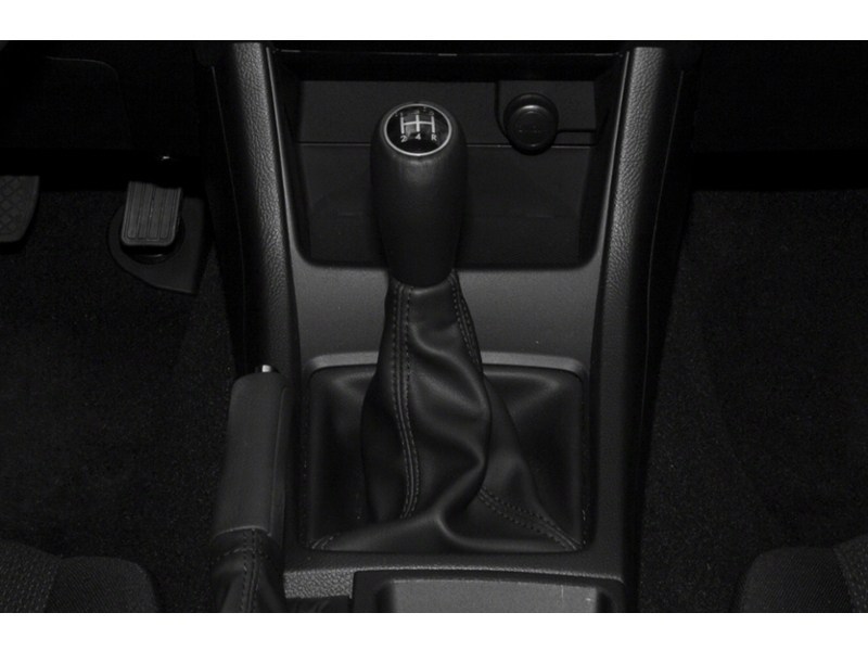 2013 Subaru Impreza 5dr HB CVT 2.0i Exterior Shot 9