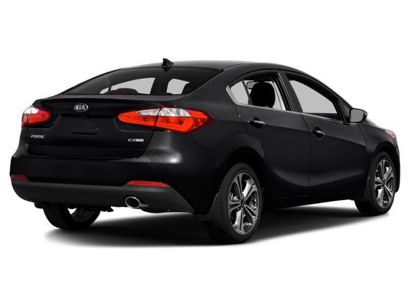 2016 Kia Forte 4dr Sdn Auto LX Exterior Shot 2