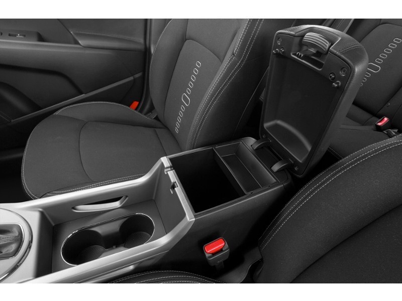 2016 Kia Sportage FWD 4dr Auto LX Interior Shot 8