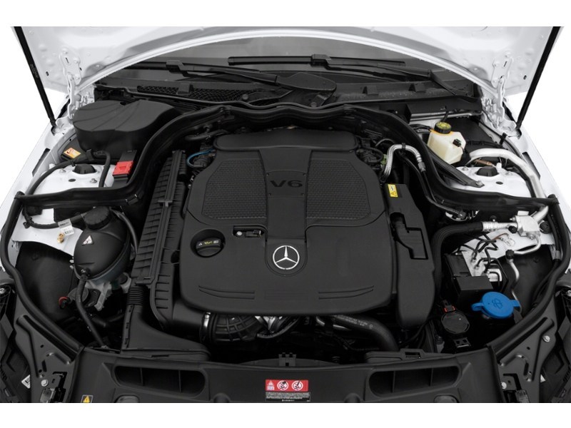 2015 Mercedes-Benz C-Class Base Exterior Shot 3