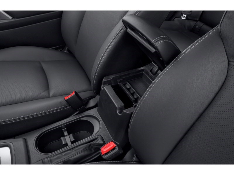 2015 Subaru Forester 2.0XT Limited Package w/Technology Pkg Option (CVT) Interior Shot 8