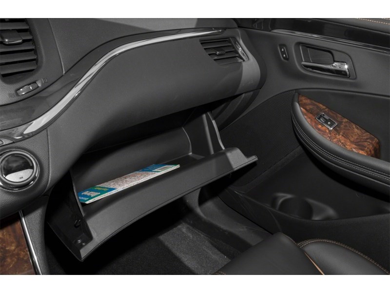 2015 Chevrolet Impala LTZ 2LZ Interior Shot 4