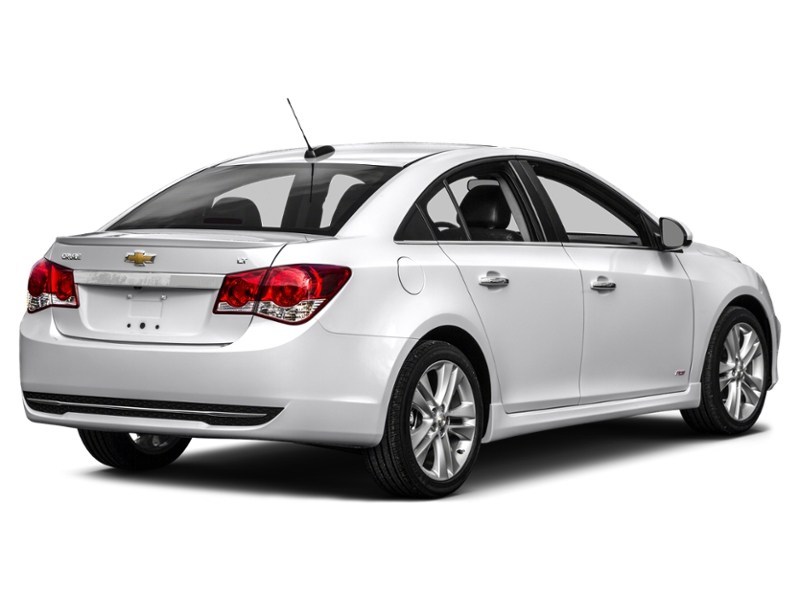 2015 Chevrolet Cruze LT 2LT Exterior Shot 2