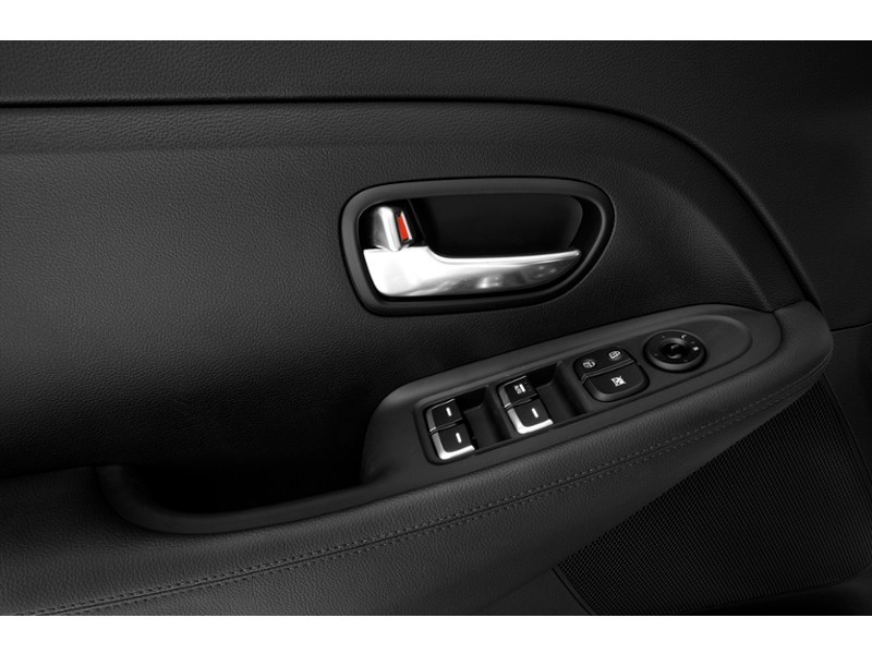 2016 Kia Rondo 4dr Wgn Auto LX Exterior Shot 14