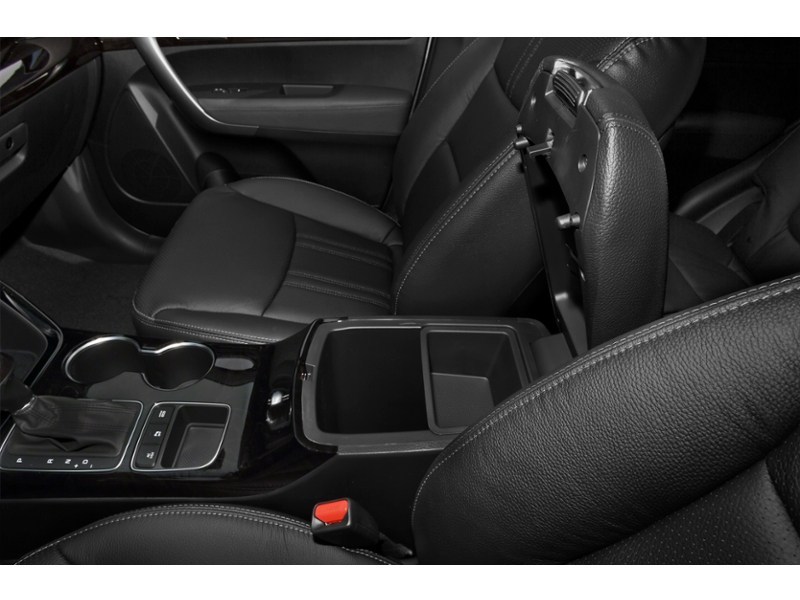 2015 Kia Sorento AWD 4dr V6 Auto SX Interior Shot 8