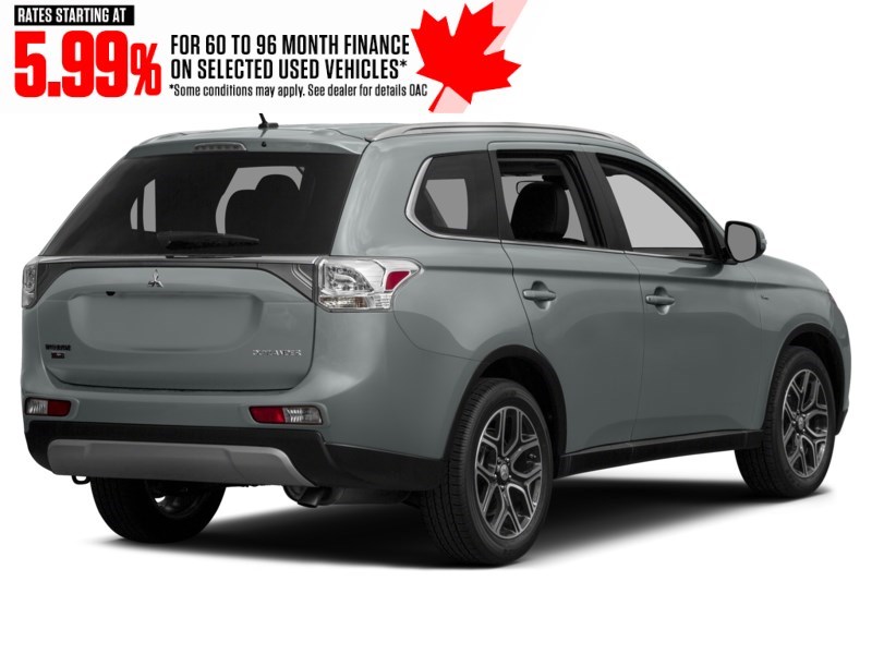 2015 Mitsubishi Outlander 4WD 4dr GT Exterior Shot 2