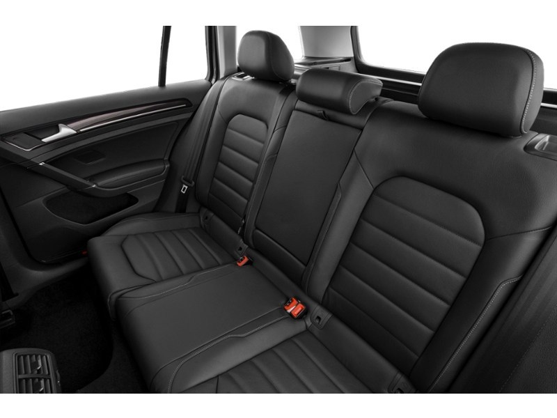 2016 Volkswagen Golf Sportwagon 4dr Man 1.8 TSI Comfortline Interior Shot 6