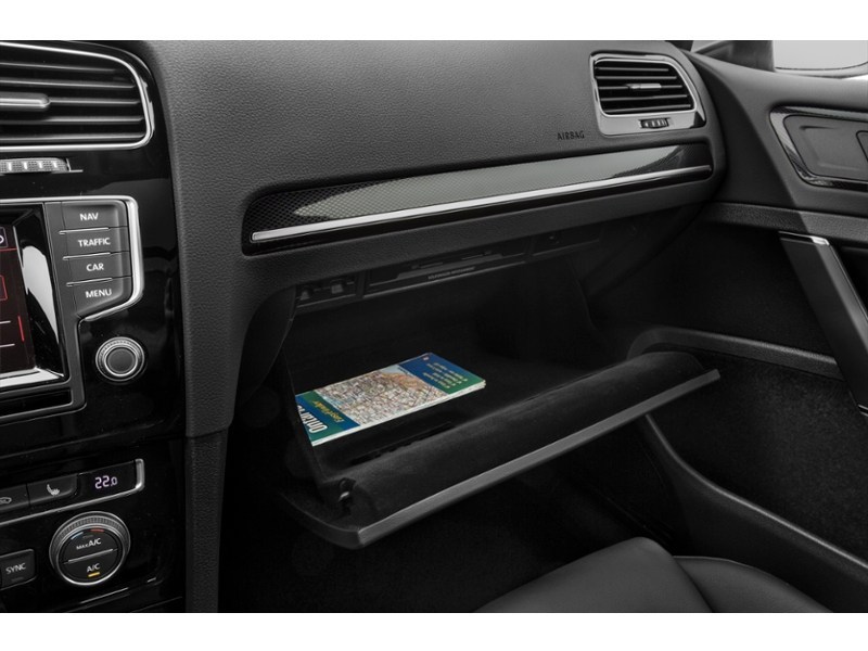 2016 Volkswagen Golf Sportwagon 4dr Man 1.8 TSI Comfortline Interior Shot 4