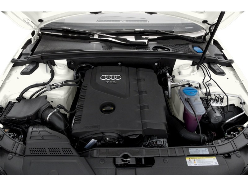 2016 Audi A4 2.0T Komfort plus (M6) Exterior Shot 3