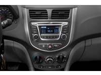 2017 Hyundai Accent 4dr Sdn Auto GLS Interior Shot 2