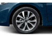 2017 Hyundai Accent 4dr Sdn Auto GLS Exterior Shot 5