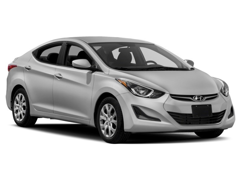 2015 Hyundai Elantra 4dr Sdn Man L Exterior Shot 9