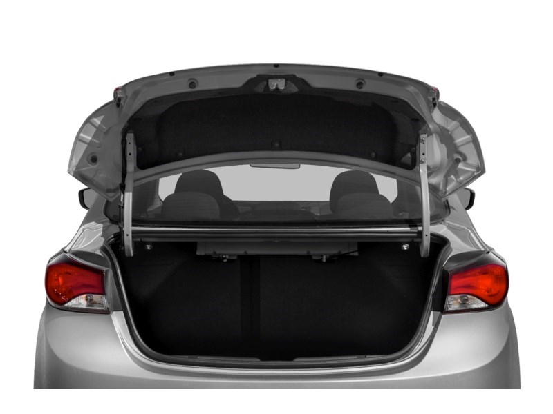 2015 Hyundai Elantra 4dr Sdn Man L Exterior Shot 4