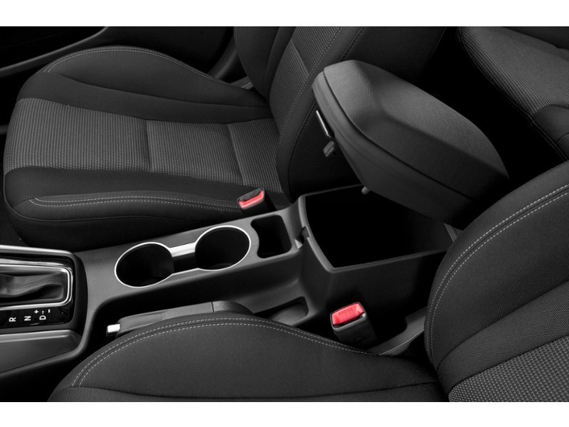 2016 Hyundai Elantra GT 5dr HB Man GLS Interior Shot 7