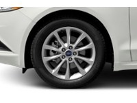 2018 Ford Fusion SE FWD Exterior Shot 5