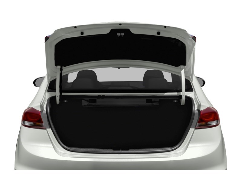 2017 Hyundai Elantra 4dr Sdn Auto LE Exterior Shot 4