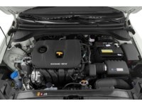 2017 Hyundai Elantra 4dr Sdn Auto LE Exterior Shot 3