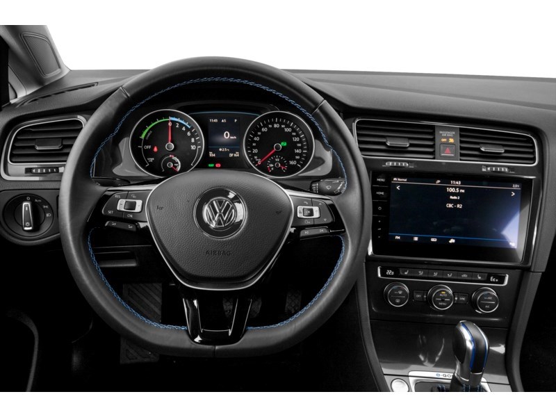 2018 Volkswagen e-Golf Comfortline 4-Door Interior Shot 3