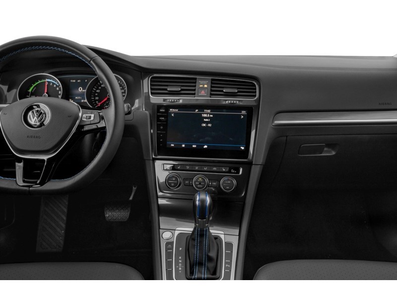 2018 Volkswagen e-Golf Comfortline 4-Door Interior Shot 2