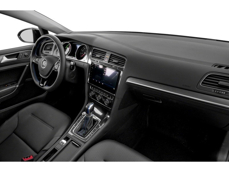 2018 Volkswagen e-Golf Comfortline 4-Door Interior Shot 1
