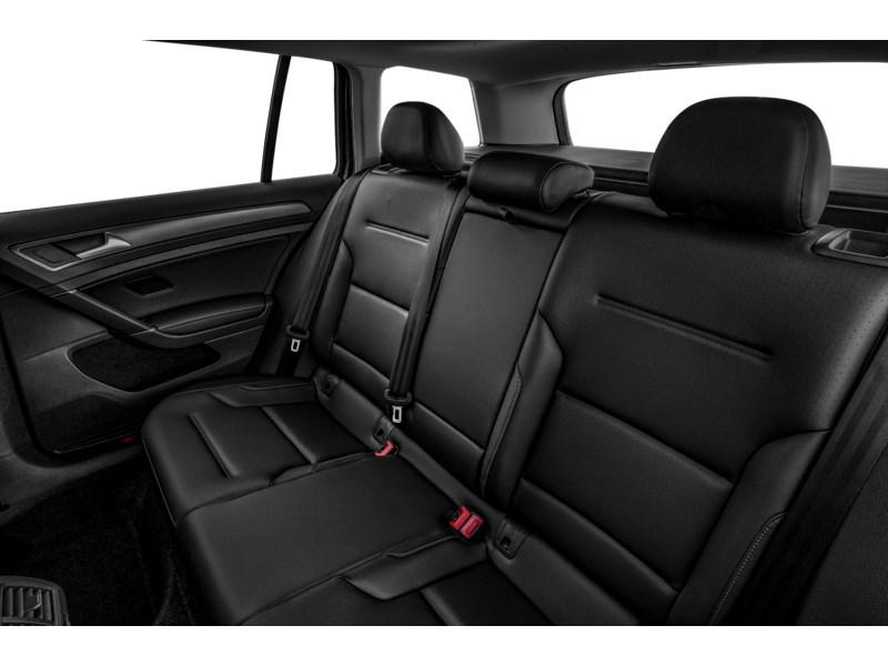 2018 Volkswagen Golf SportWagen Trendline Manual Interior Shot 5