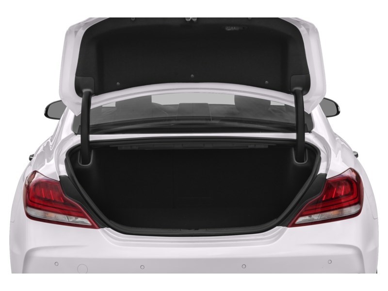 2021 Genesis G70 2.0T Elite Exterior Shot 4