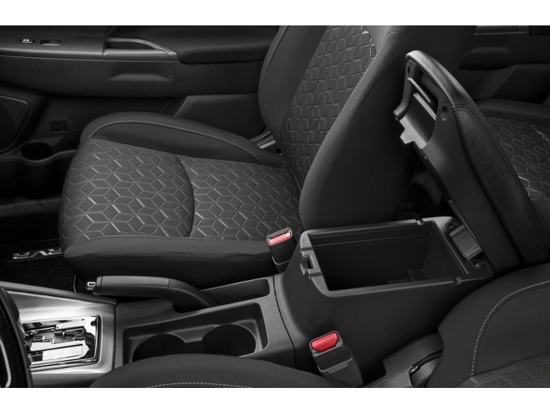 2022 Mitsubishi RVR ES FWD Interior Shot 7