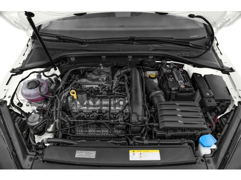 2021 Volkswagen Golf Highline 5-door Auto Exterior Shot 3