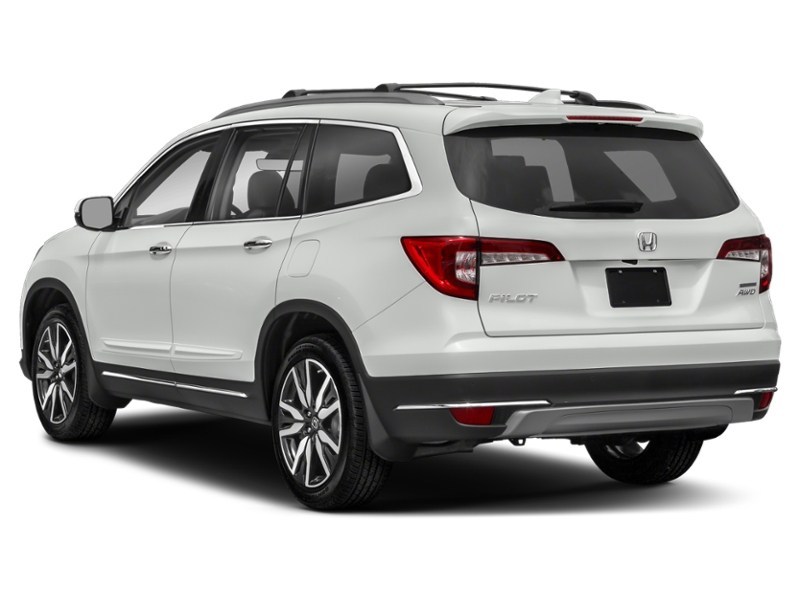 2022 Honda Pilot Touring 8-Passenger AWD Exterior Shot 9