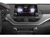 2023 Nissan Altima SR Interior Shot 2