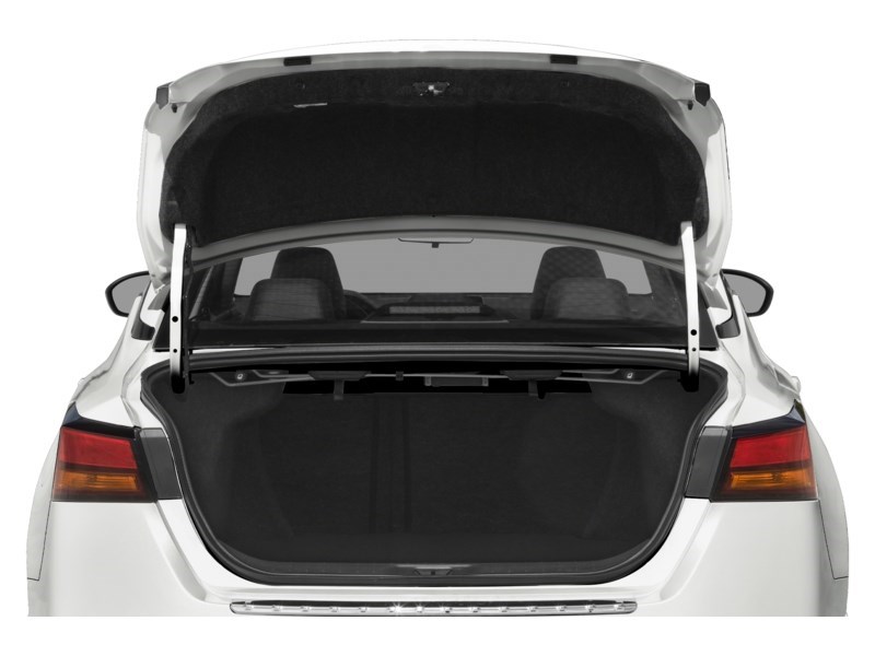 2023 Nissan Altima SR Exterior Shot 4