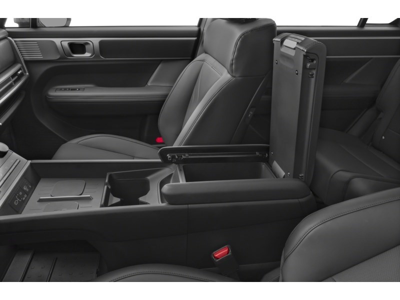 2026 Hyundai Santa Fe HEV Preferred AWD Interior Shot 7