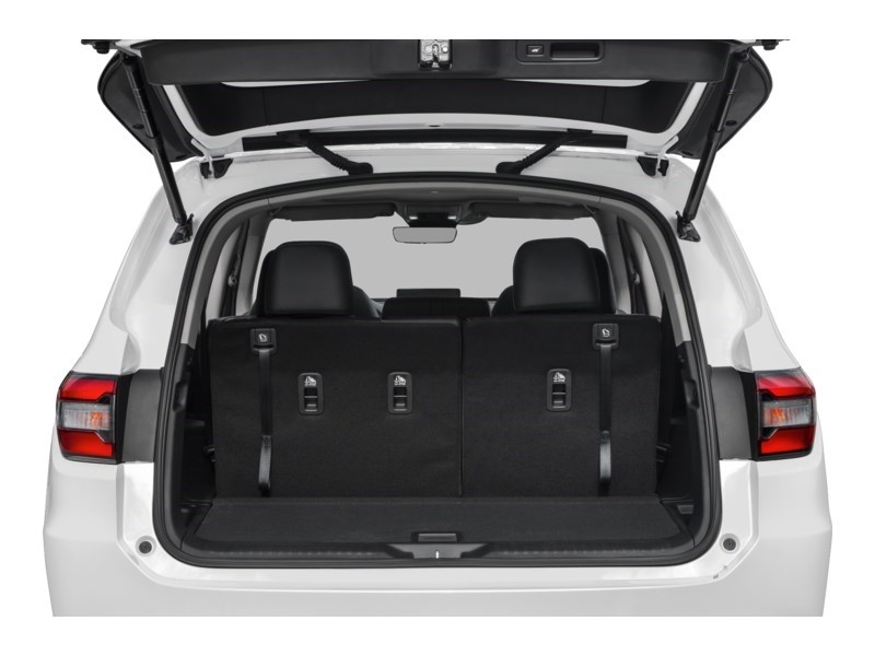 2023 Honda Pilot Touring AWD Exterior Shot 4