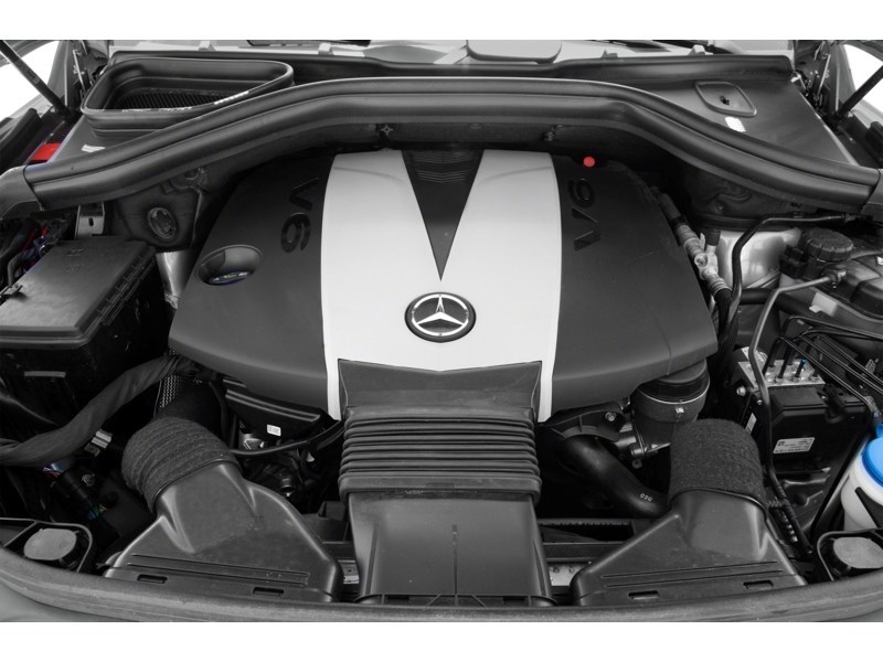 2014 Mercedes-Benz M-Class Base Exterior Shot 3