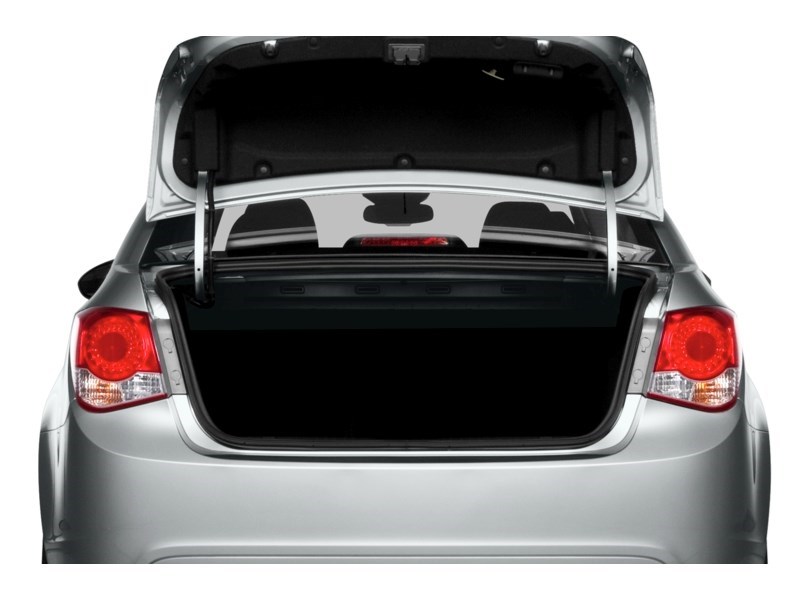 2013 Chevrolet Cruze 4dr Sdn LS w/1SA Exterior Shot 4