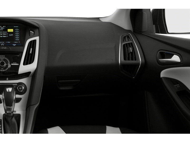 2013 Ford Focus 4dr Sdn SE Interior Shot 1