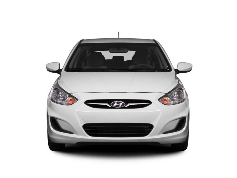 2013 Hyundai Accent 5dr HB Auto GL Exterior Shot 6
