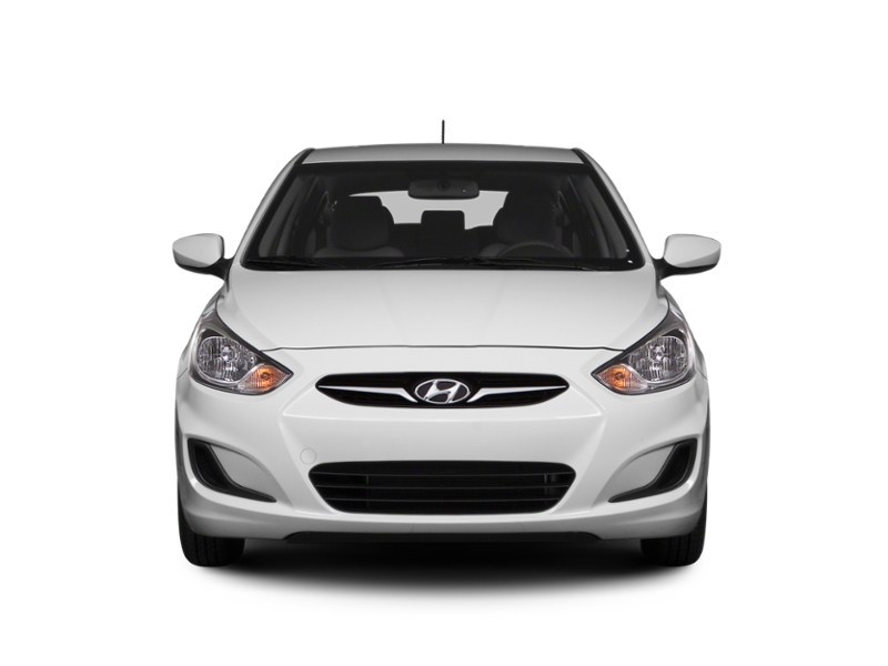 2013 Hyundai Accent 5dr HB Auto GL Exterior Shot 6
