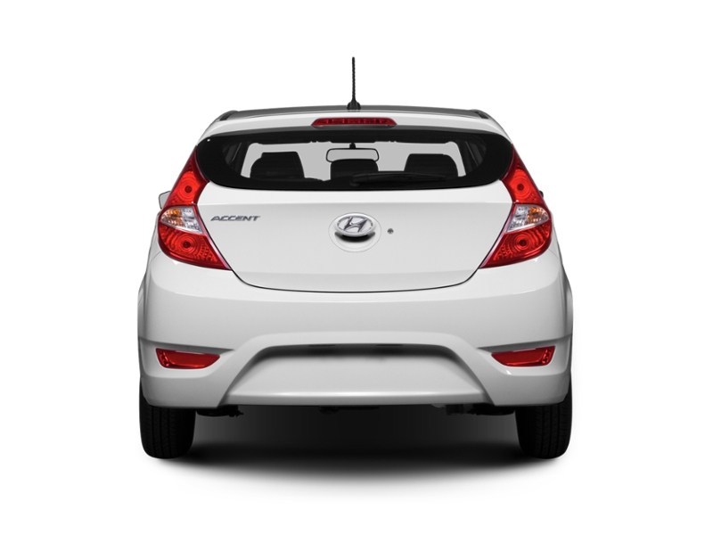 2013 Hyundai Accent 5dr HB Auto GL Exterior Shot 8