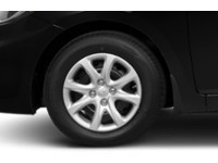 2013 Hyundai Accent 4dr Sdn Auto GL Exterior Shot 5