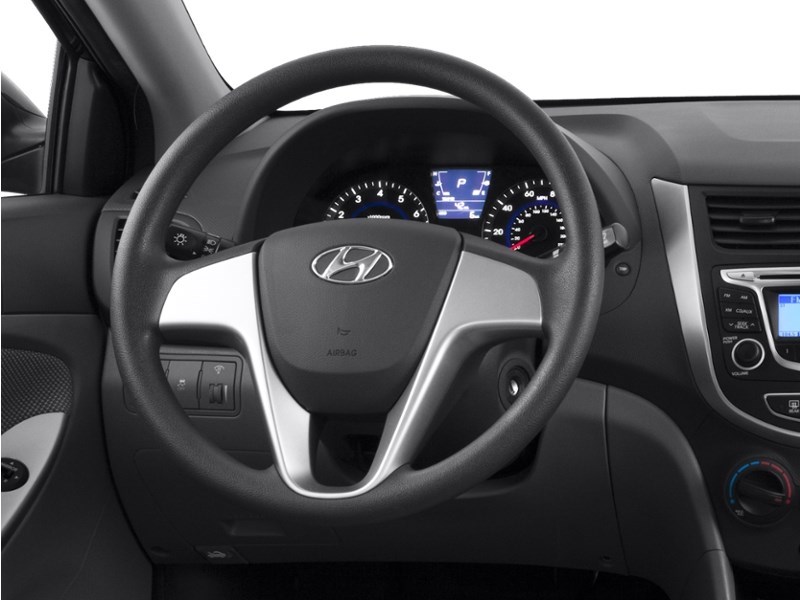 2013 Hyundai Accent 4dr Sdn Man GL *Ltd Avail* Interior Shot 7