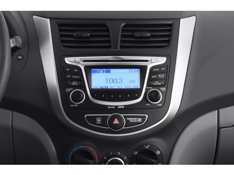 2013 Hyundai Accent 4dr Sdn Auto GL Interior Shot 1