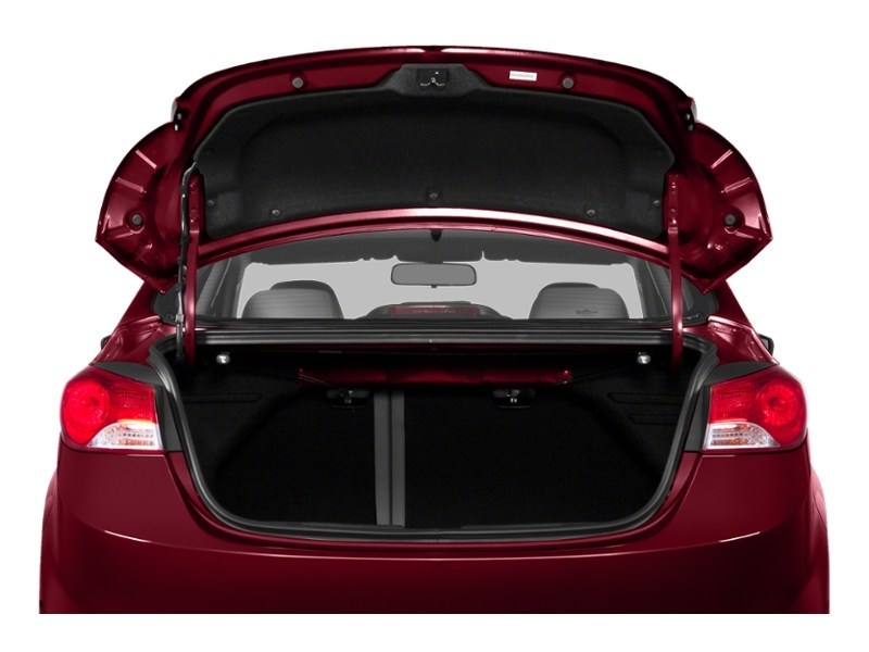 2013 Hyundai Elantra 4dr Sdn Auto GLS Exterior Shot 4