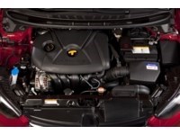 2013 Hyundai Elantra 4dr Sdn Auto GLS Exterior Shot 3