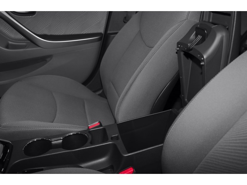 2013 Hyundai Elantra 4dr Sdn Auto GLS Interior Shot 7