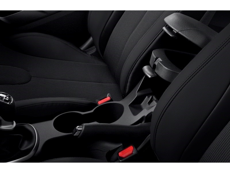 2015 Hyundai Veloster 3dr Cpe Man Interior Shot 8