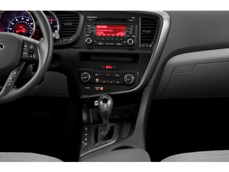 2013 Kia Optima 4dr Sdn Auto LX Exterior Shot 9