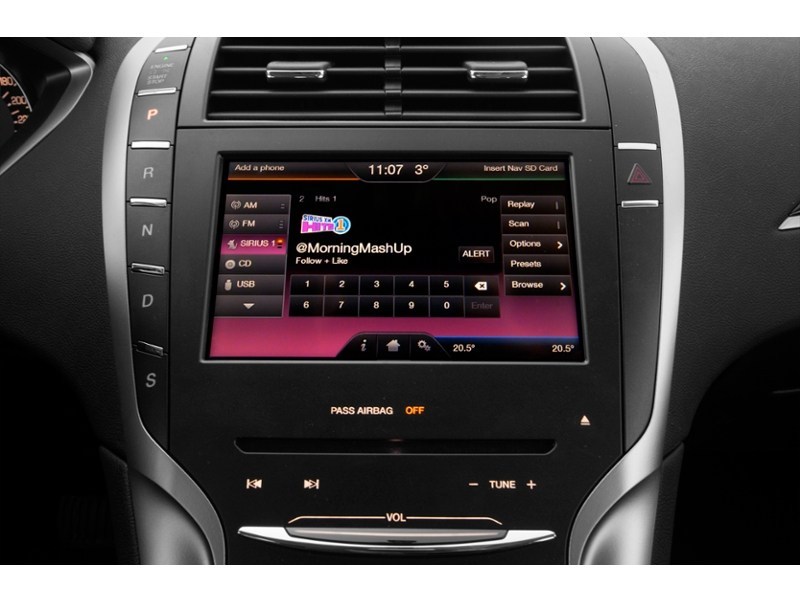 2014 Lincoln MKZ 4dr Sdn FWD Interior Shot 2