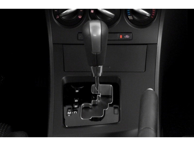 2013 Mazda Mazda3 Sport 4dr HB Sport Man GS-SKY Exterior Shot 9