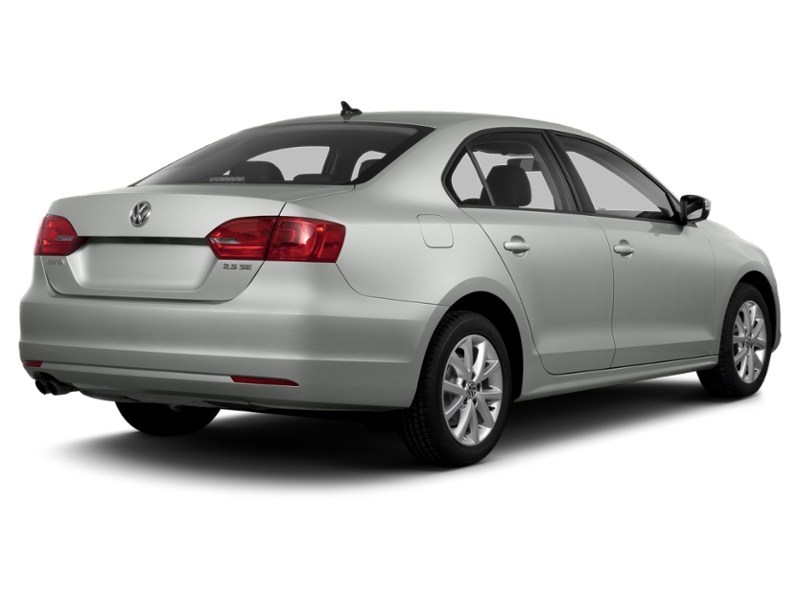 2013 Volkswagen Jetta 4dr 2.0L Man Trendline Exterior Shot 2